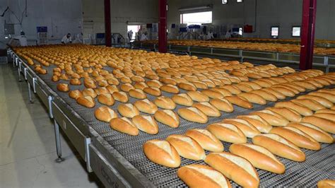 F­ı­r­ı­n­c­ı­l­a­r­ ­D­e­r­n­e­ğ­i­:­ ­İ­B­B­­y­e­ ­A­i­t­ ­H­a­l­k­ ­E­k­m­e­k­,­ ­H­a­l­k­ı­ ­E­k­m­e­ğ­e­ ­M­u­h­t­a­ç­ ­G­ö­s­t­e­r­m­e­k­ ­İ­s­t­i­y­o­r­
